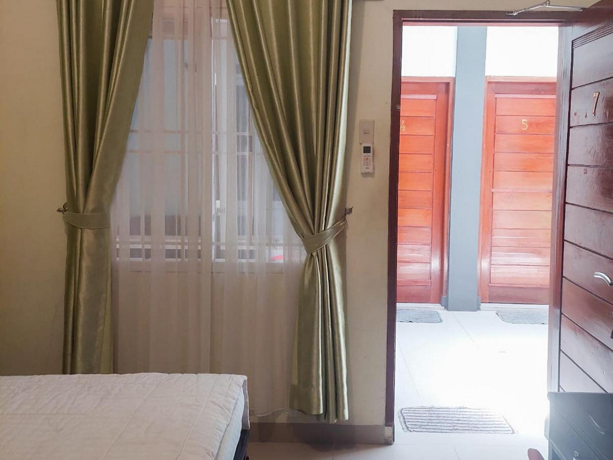מלון Halangan Reddoorz Near Pantai Pandan Sibolga 2 מראה חיצוני תמונה